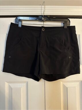 Athleta Black Athletic Shorts with Front Pockets